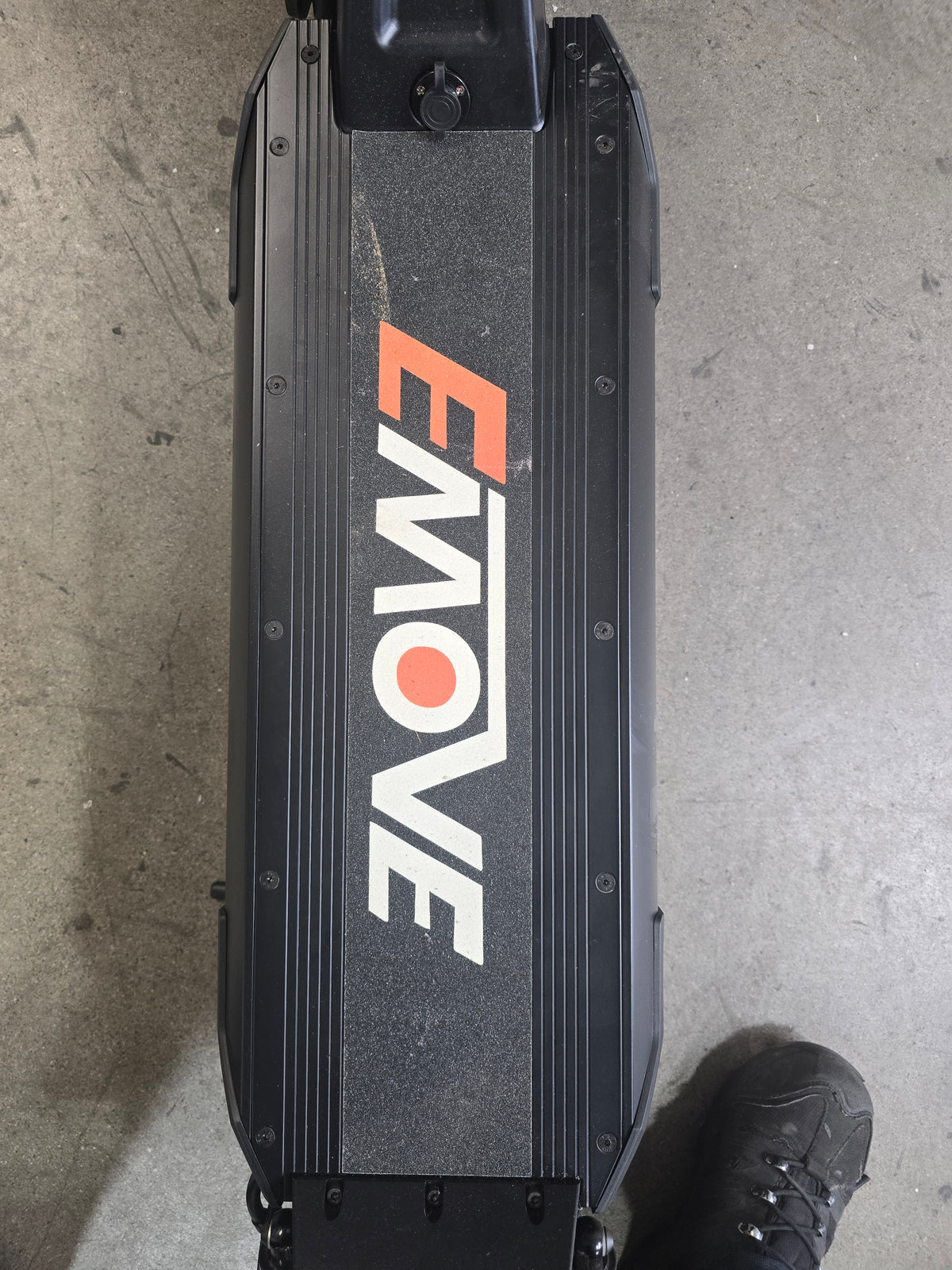Open Box — EMOVE Cruiser V2 – 52V and 60V Quad Suspension 62-Mile Long-Range Electric Scooter - Satin Black / 52V Single Motor (Unit OB-0034) — 20261022_114131.jpg