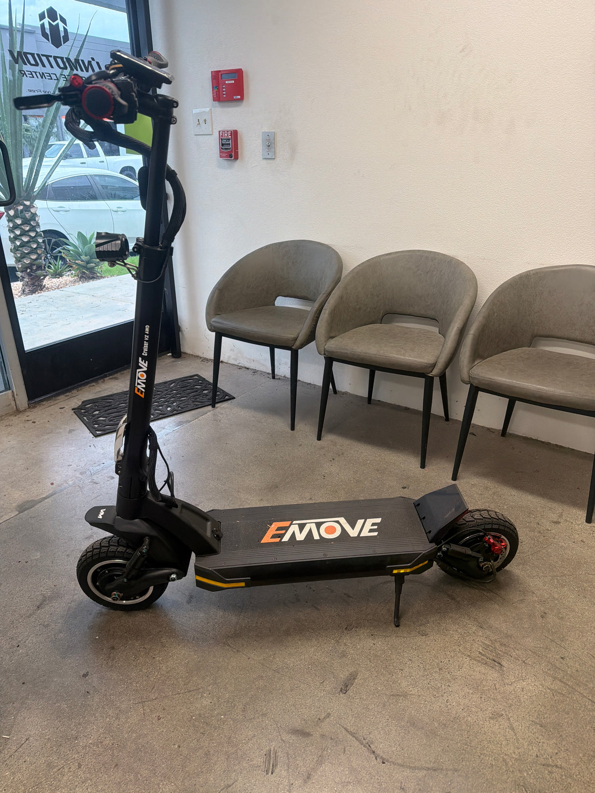 Open Box โ Refurbished EMOVE Cruiser 52V 1600W Dual Suspension Foldable Electric Scooter - Black (Unit OB-0014) โ image.jpg