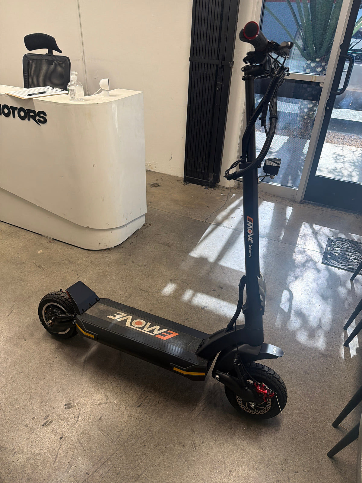 Open Box — Refurbished EMOVE Cruiser V2 52V Quad Suspension 62 miles - Long Distance Electric Scooter - Satin Black / 52V Single Motor (Unit OB-0031) — image.jpg