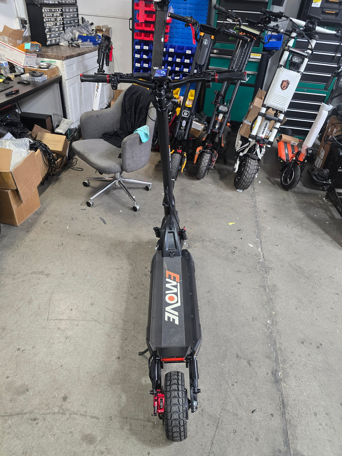 Open Box — EMOVE Cruiser V2 – 52V and 60V Quad Suspension 62-Mile Long-Range Electric Scooter - Satin Black / 52V Single Motor (Unit OB-0034) — 20261022_114120.jpg