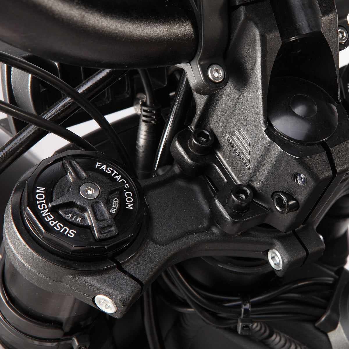 Adjustable sport suspension