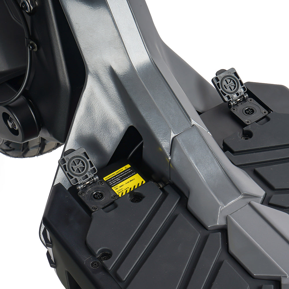 Hooga Daytona deck with folding latch mechanism