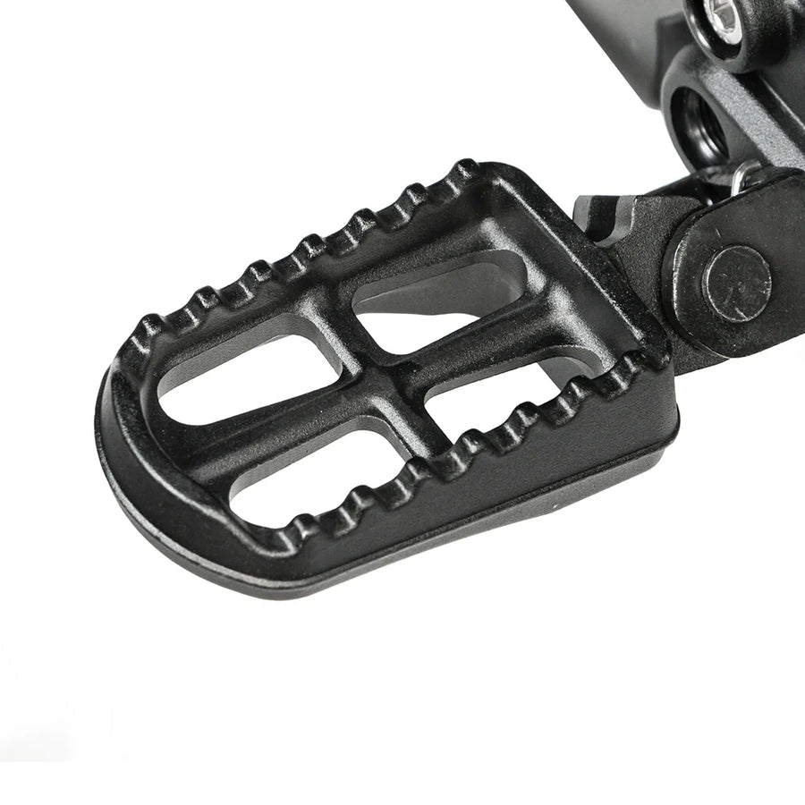 Foot peg and mounting bracket for E Ride Pro SS
