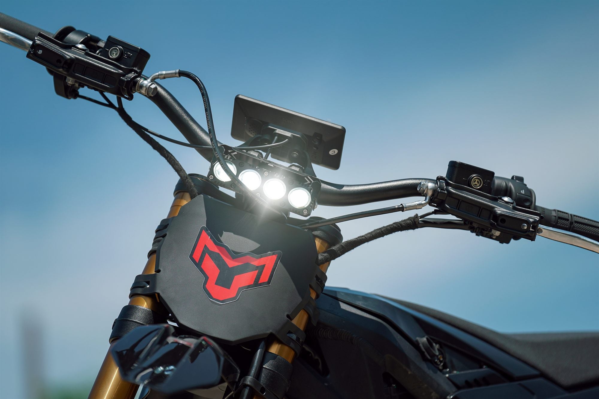 Arctic Leopard XE Pro R 74V Electric Dirt Bike | VORO - VORO MOTORS