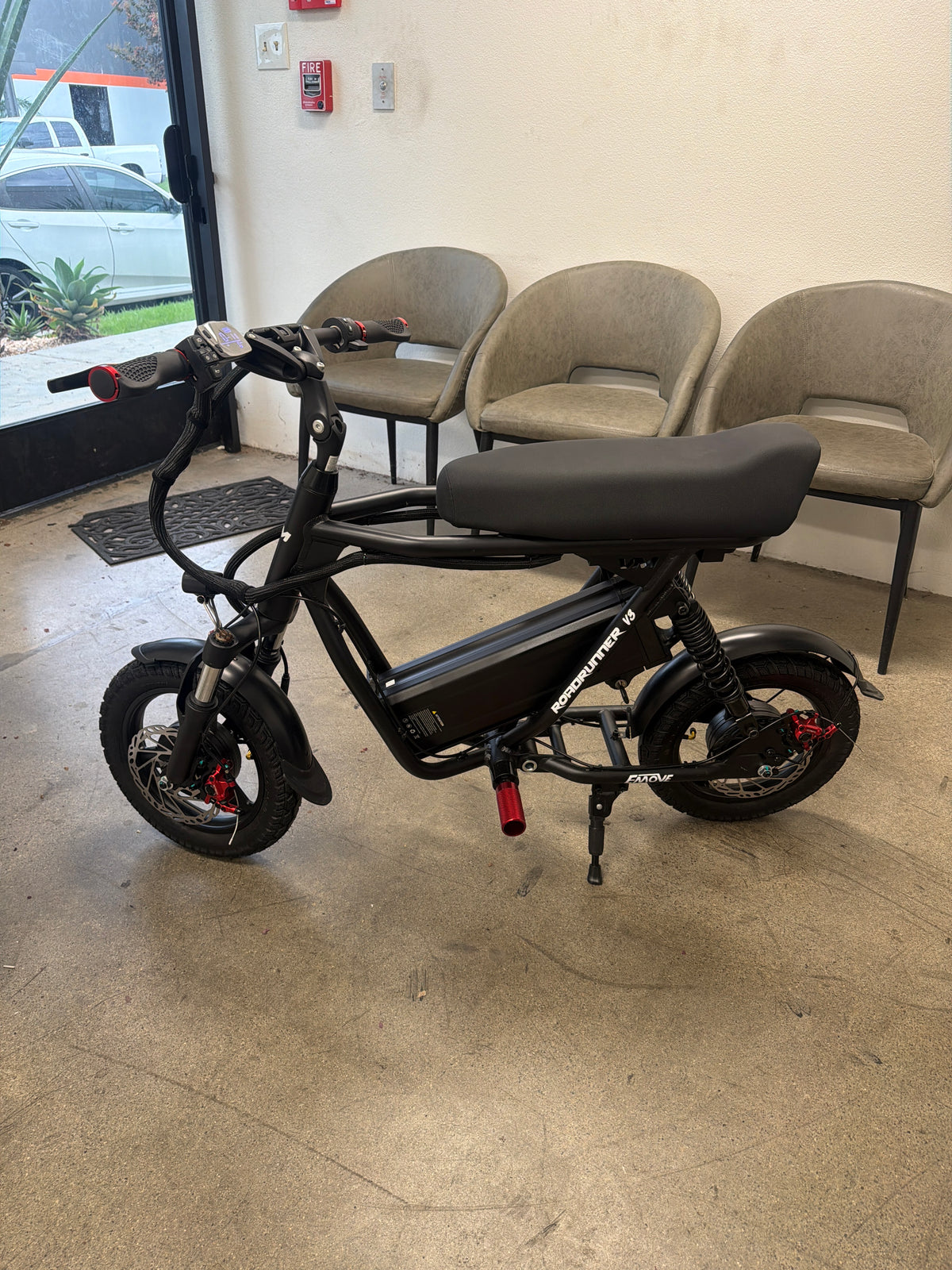 Open Box — EMOVE Roadrunner V3 - World's First Electric Scooter Bike Hybrid (Unit OB-0018) — image.jpg