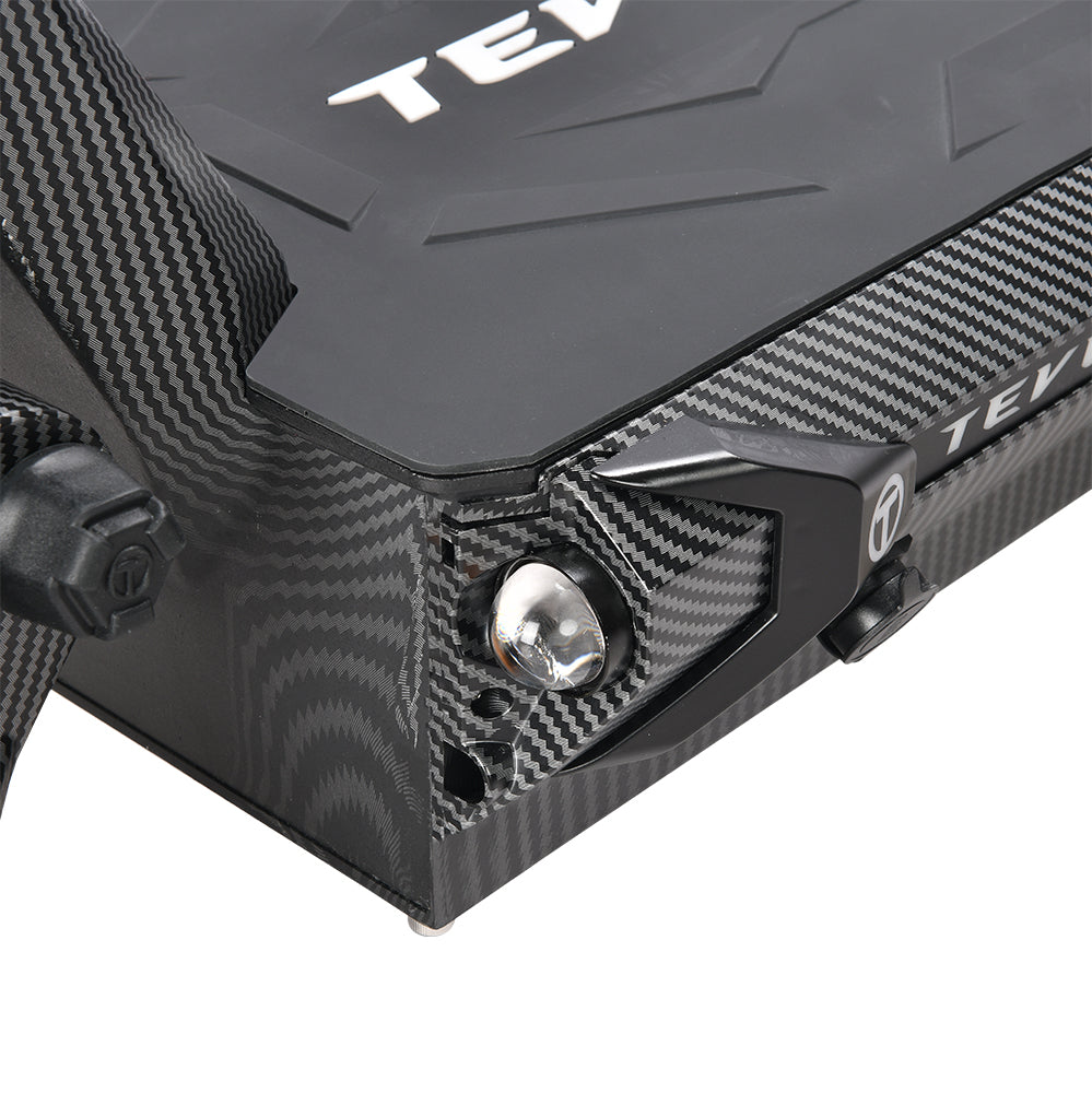 Teverun Fighter Supreme 7260R deck edge with the charging port