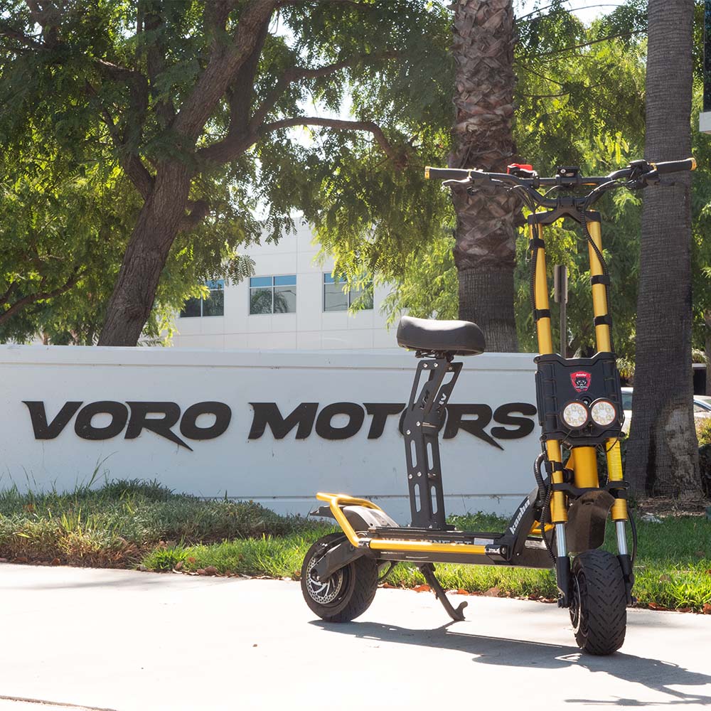 Patinete eléctrico con asiento - VOROMOTORS